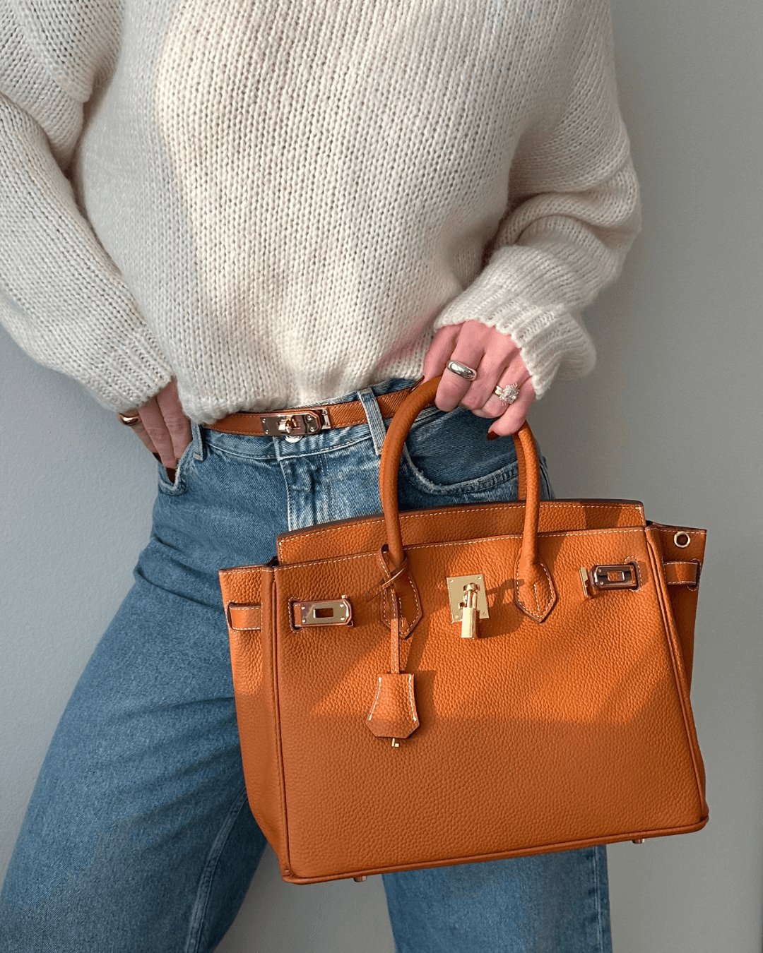 Gabrielle Leather Handbag – Spacious with Multiple Storage Pockets