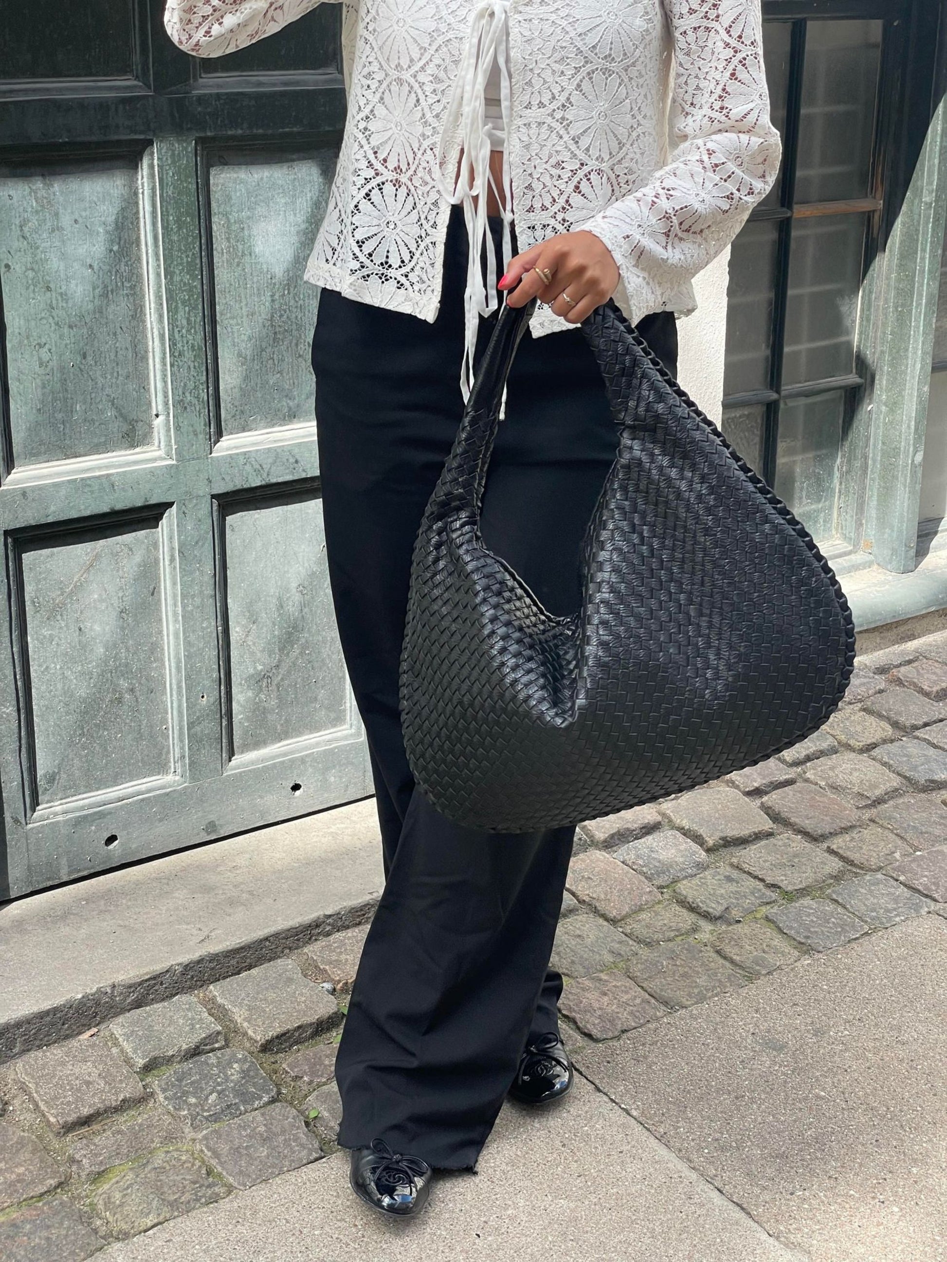 Lena Tote Bag – Stylish and Spacious for Everyday Essentials