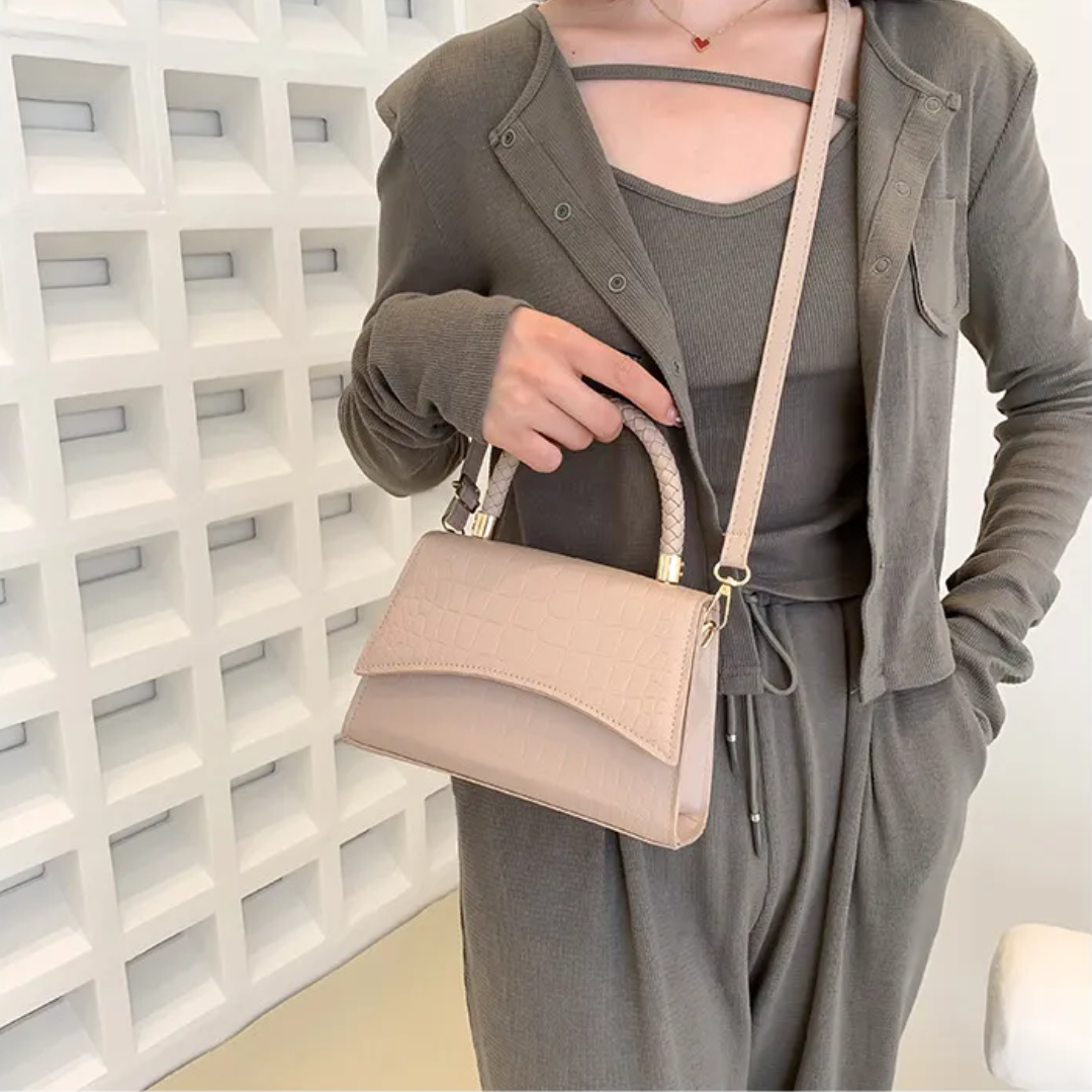 Andrea Handbag with Convenient Top Handle – Stylish and Practical