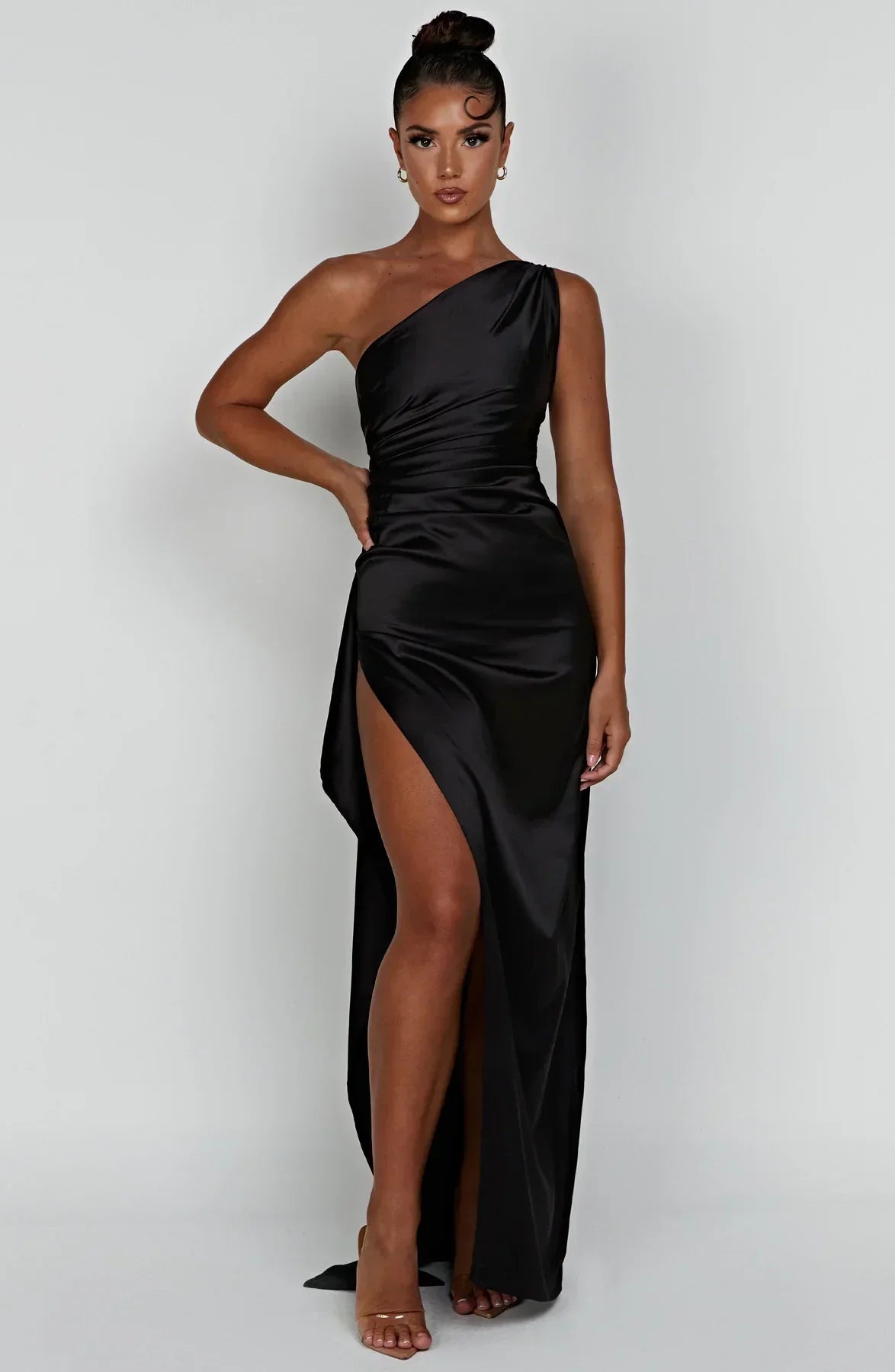 Jaida Satin Evening Dress – Elegant Formal Wear