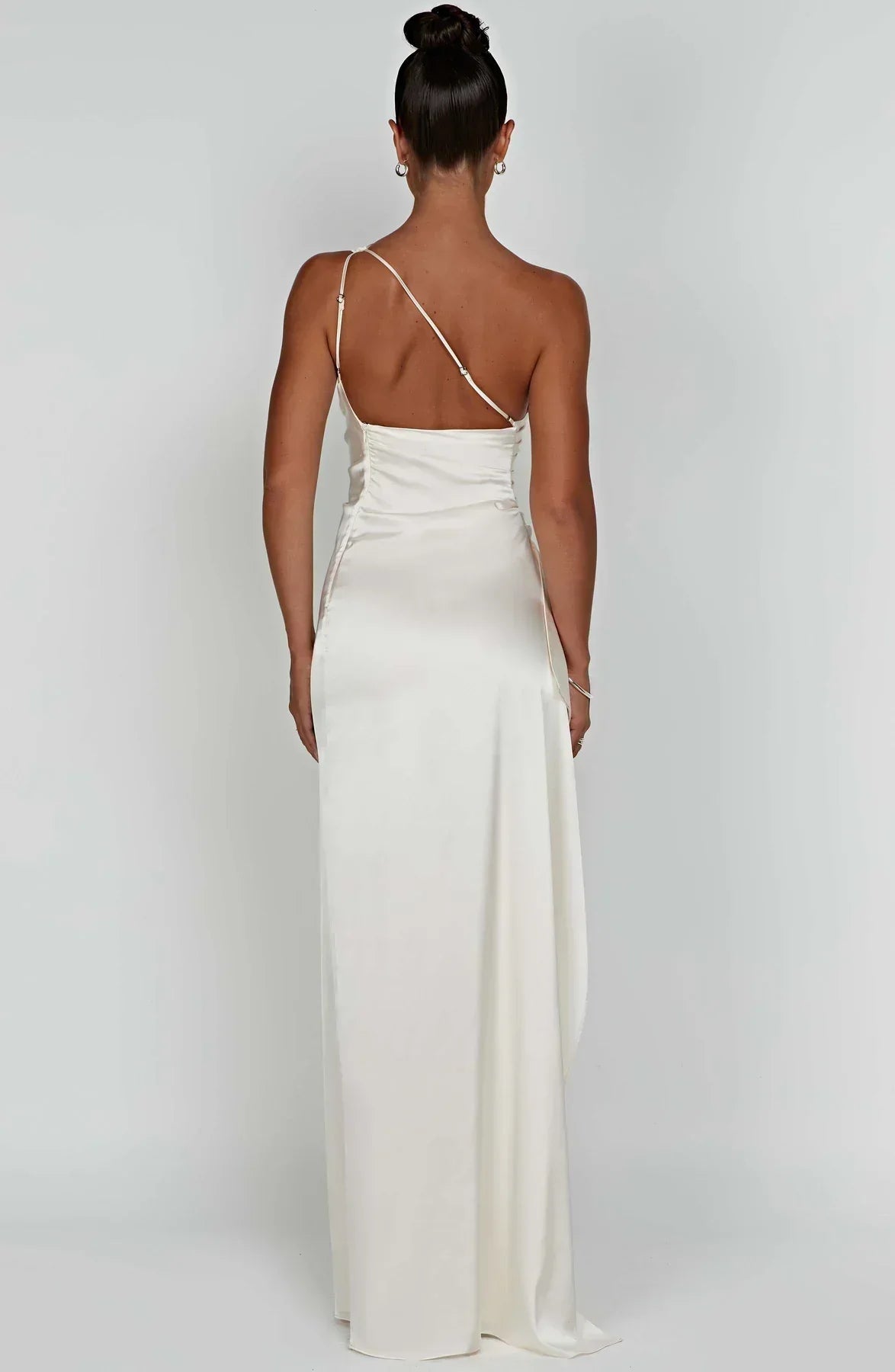 Jaida Satin Evening Dress – Elegant Formal Wear