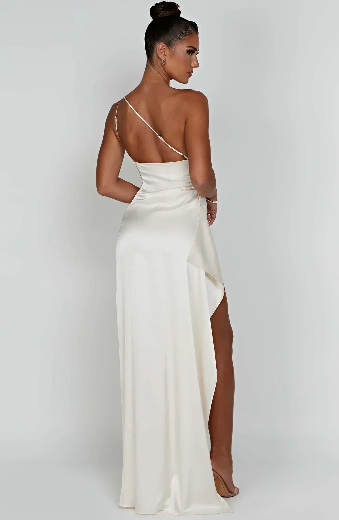 Jaida Satin Evening Dress – Elegant Formal Wear
